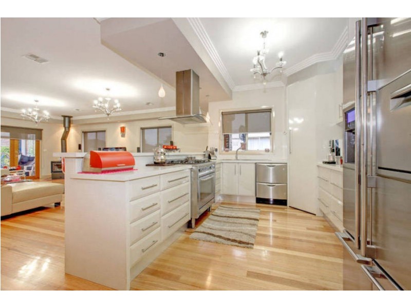 19 Rosedale Crescent, Dallas VIC 3047