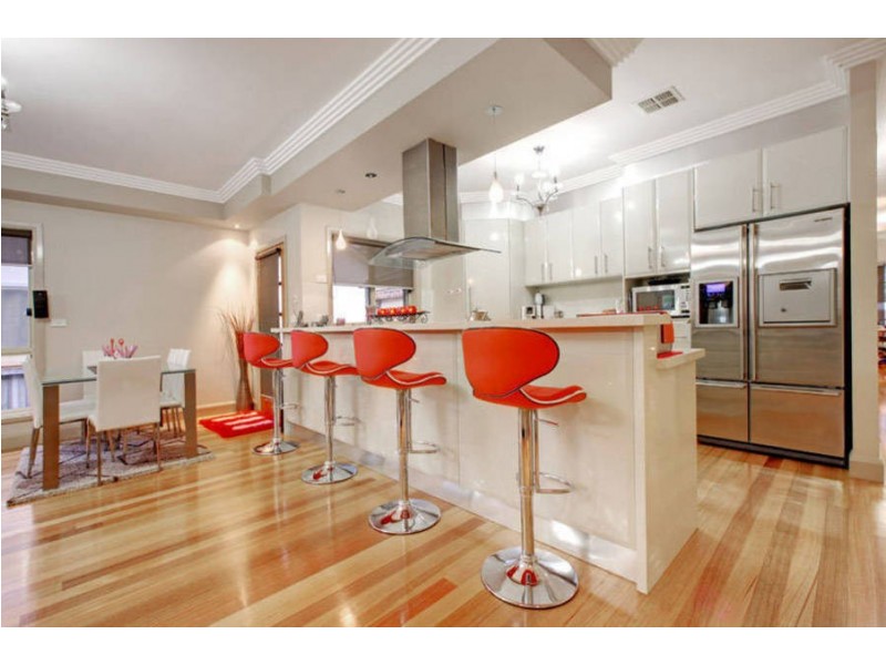 19 Rosedale Crescent, Dallas VIC 3047