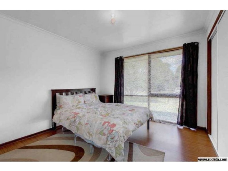 2 Airley Court, Meadow Heights VIC 3048