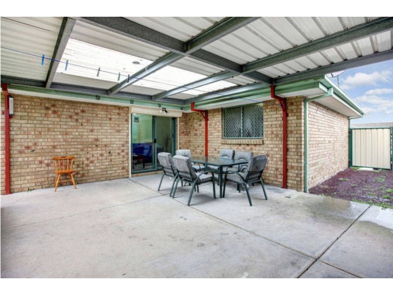 16 Benaud Close, Meadow Heights VIC 3048