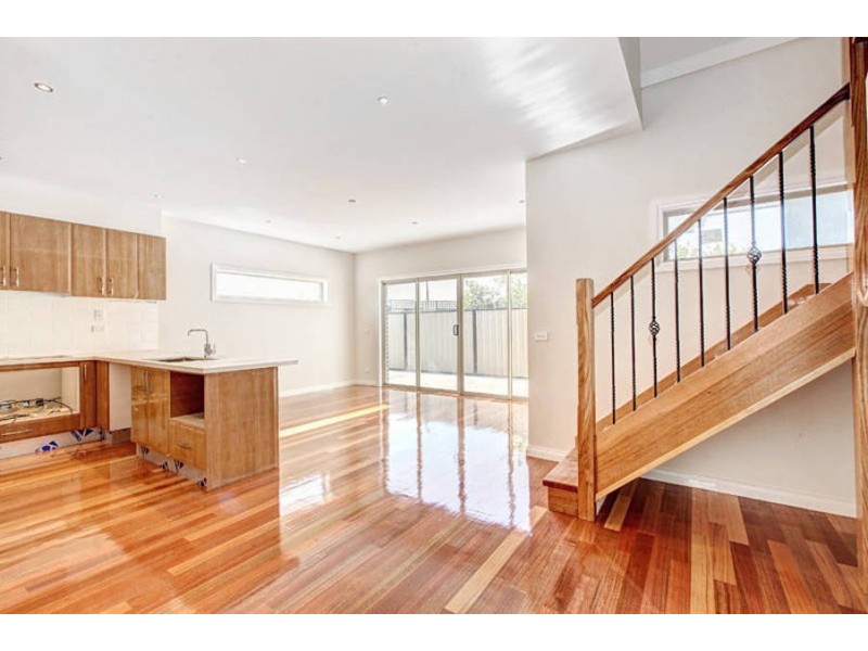 2/923  Pascoe Vale Road, Glenroy VIC 3046