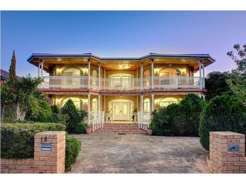 16 Aberdeen Avenue, Greenvale VIC 3059