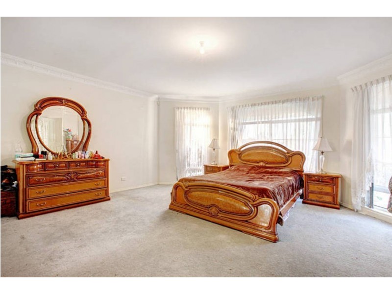 16 Aberdeen Avenue, Greenvale VIC 3059