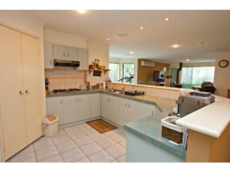 16 Orion Way, Roxburgh Park VIC 3064