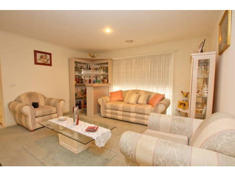 16 Orion Way, Roxburgh Park VIC 3064