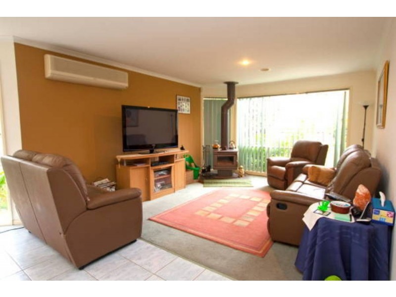 16 Orion Way, Roxburgh Park VIC 3064