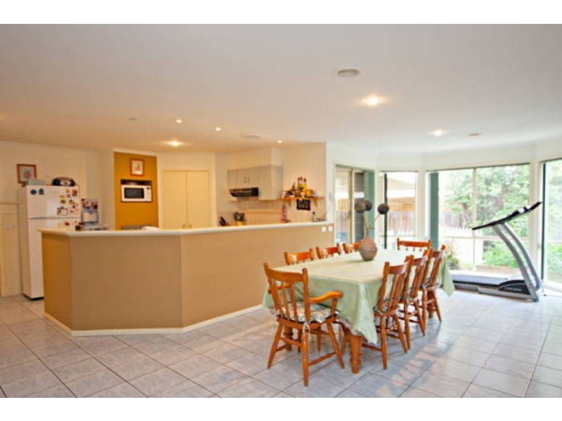 16 Orion Way, Roxburgh Park VIC 3064