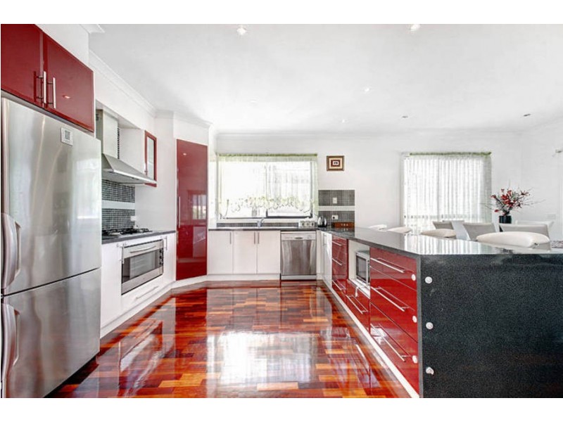 19 Coronet Avenue, Roxburgh Park VIC 3064