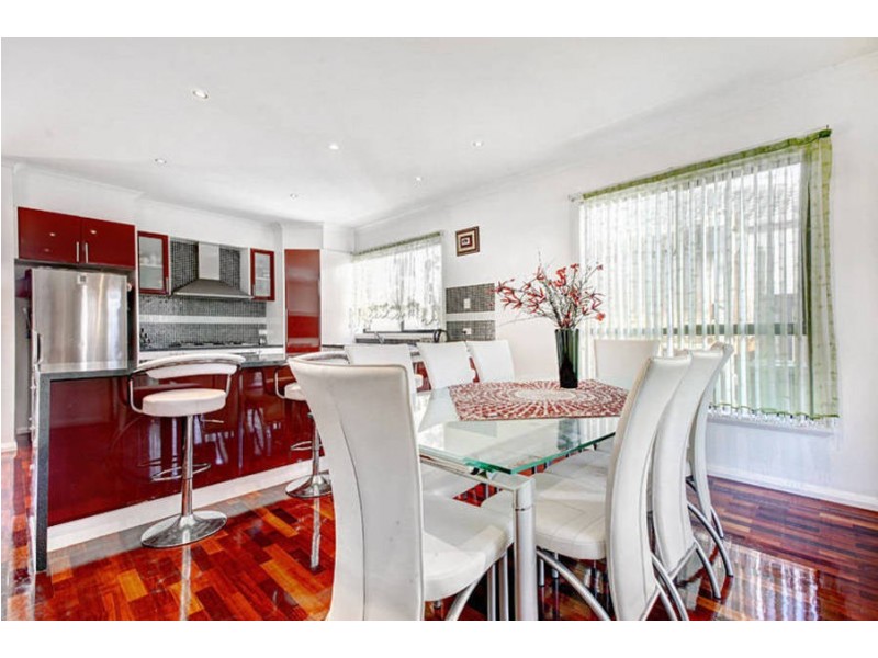 19 Coronet Avenue, Roxburgh Park VIC 3064