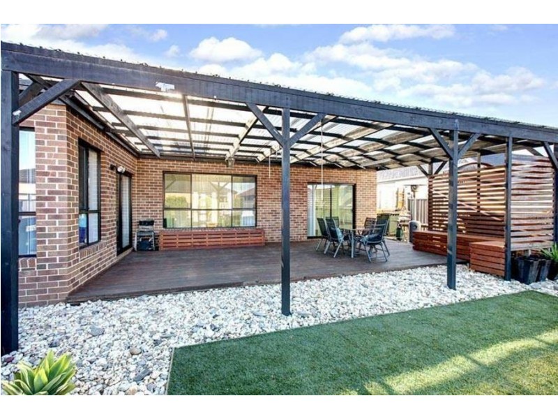 19 Coronet Avenue, Roxburgh Park VIC 3064