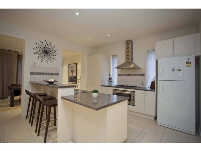 9 Hurley Rise, Roxburgh Park VIC 3064