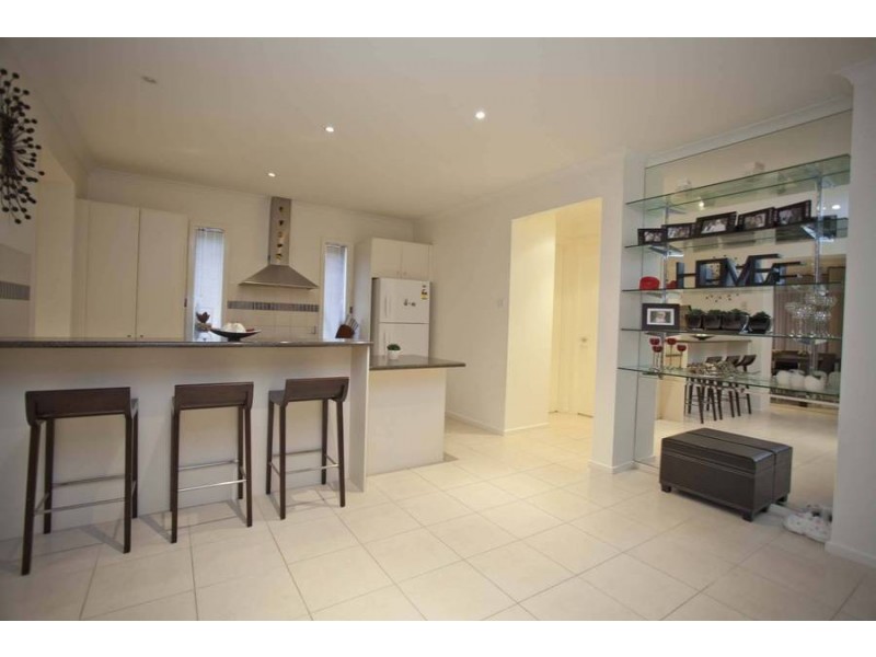 9 Hurley Rise, Roxburgh Park VIC 3064