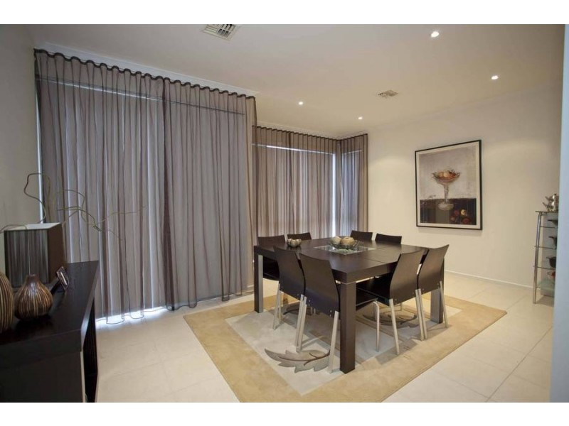 9 Hurley Rise, Roxburgh Park VIC 3064