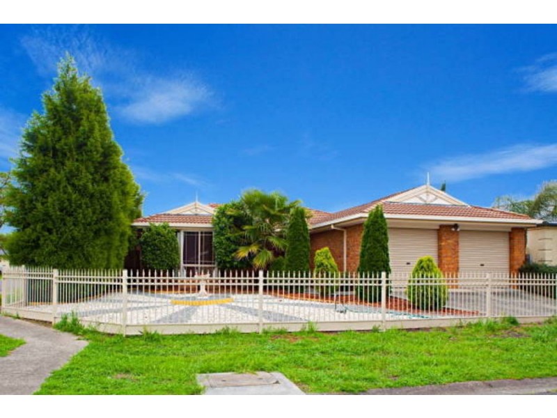 17 Orion Way, Roxburgh Park VIC 3064