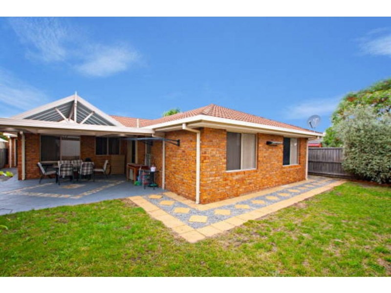 17 Orion Way, Roxburgh Park VIC 3064