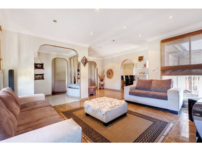 16 Amarina Close, Meadow Heights VIC 3048