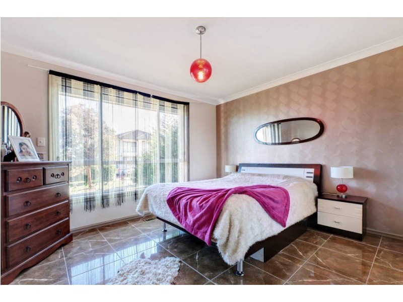 16 Amarina Close, Meadow Heights VIC 3048