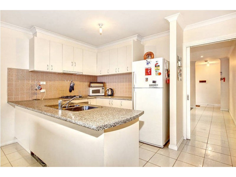 23/4-16 Melaleuca Drive, Meadow Heights VIC 3048