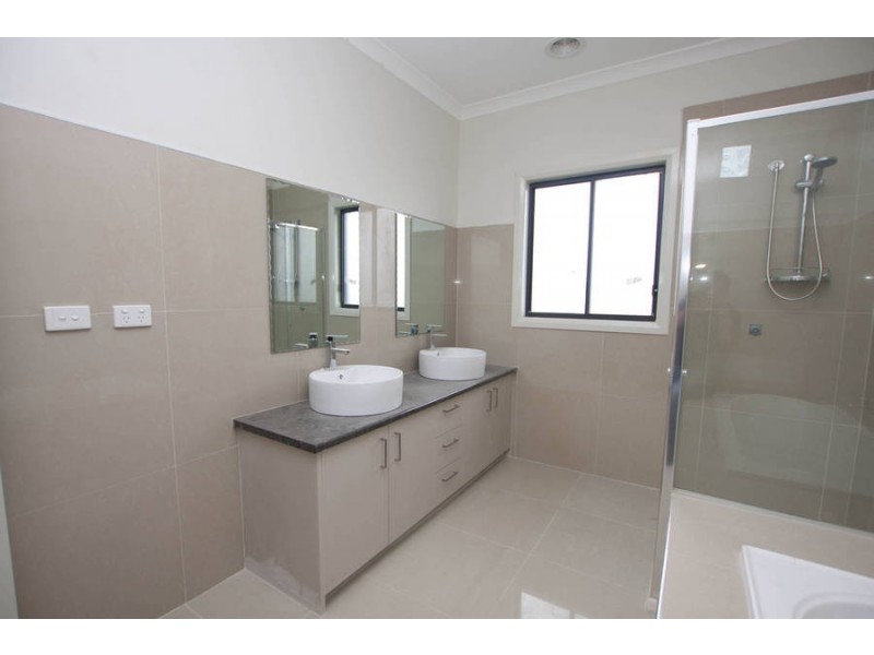 268 Waterview Blvd, Craigieburn VIC 3064