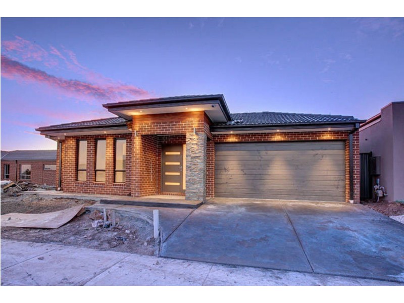 16 Crosskeys Road, Craigieburn VIC 3064