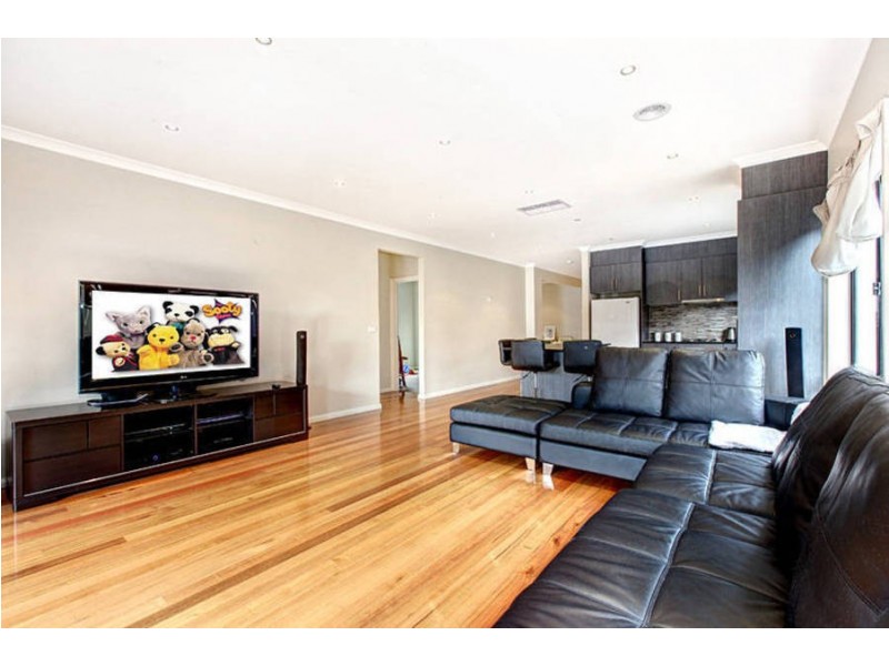 28 Conservation Drive, Craigieburn VIC 3064