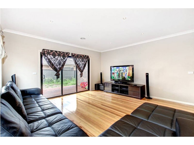 28 Conservation Drive, Craigieburn VIC 3064