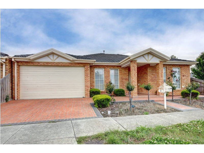 8 Fairview Drive, Roxburgh Park VIC 3064