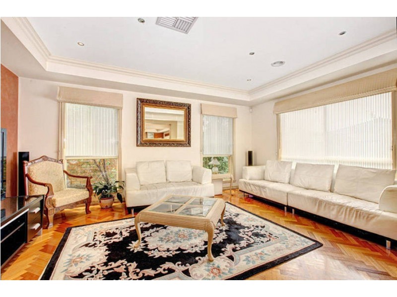 8 Fairview Drive, Roxburgh Park VIC 3064