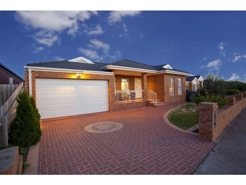 24 Lockwood Crescent, Roxburgh Park VIC 3064