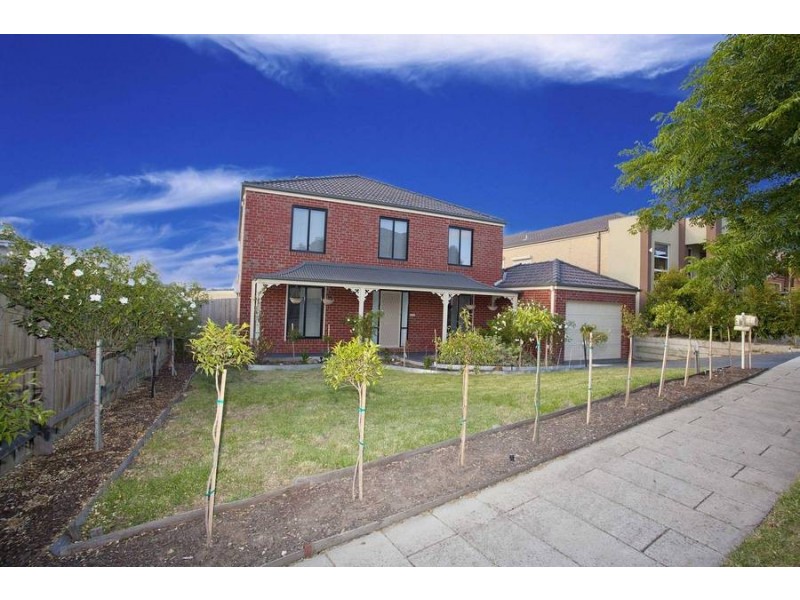 16 Wild Crescent, Roxburgh Park VIC 3064