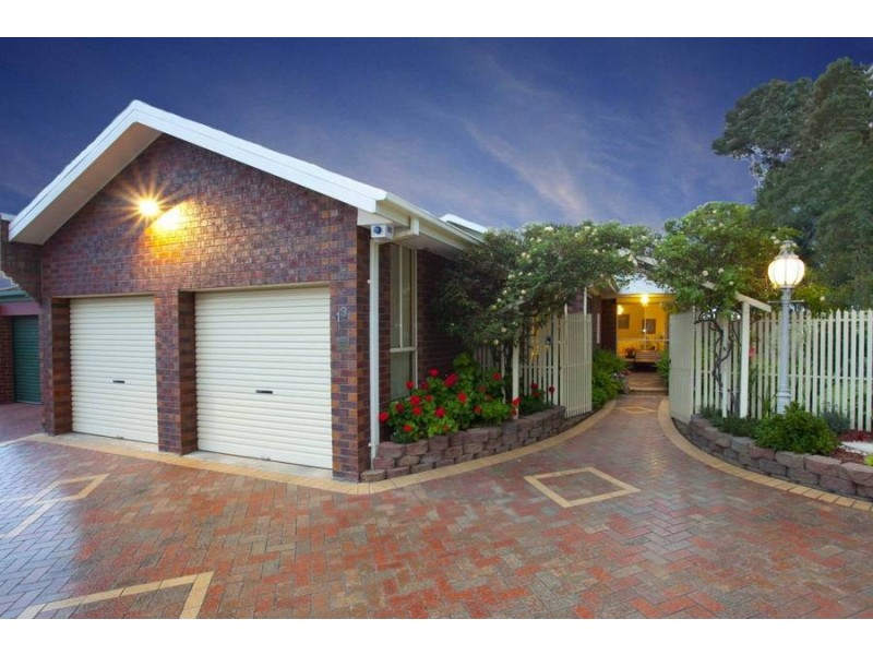 13 Herring Court, Roxburgh Park VIC 3064