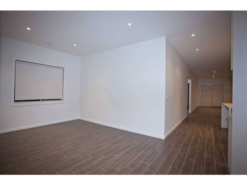 72 Charteris Drive, Craigieburn VIC 3064