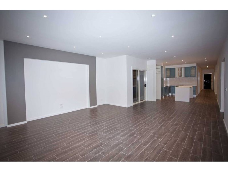 72 Charteris Drive, Craigieburn VIC 3064