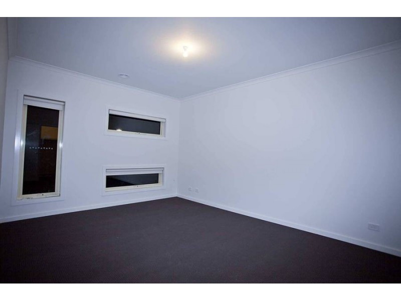 72 Charteris Drive, Craigieburn VIC 3064