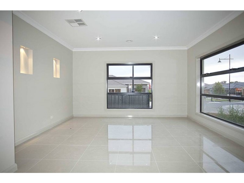 20 Bridgehaven Drive, Craigieburn VIC 3064