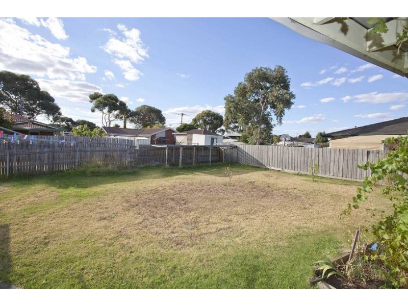 11 Sandford Court, Meadow Heights VIC 3048