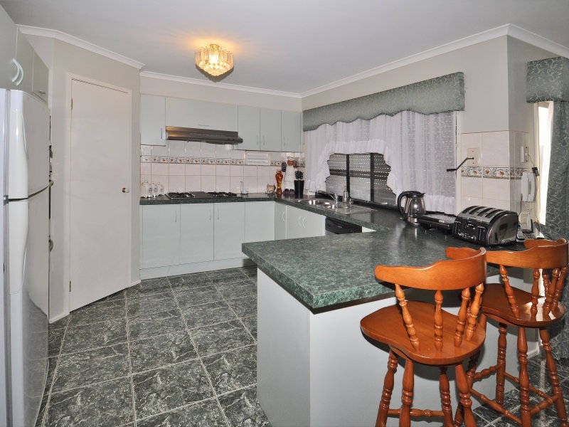 28  Salween Crescent, Roxburgh Park VIC 3064