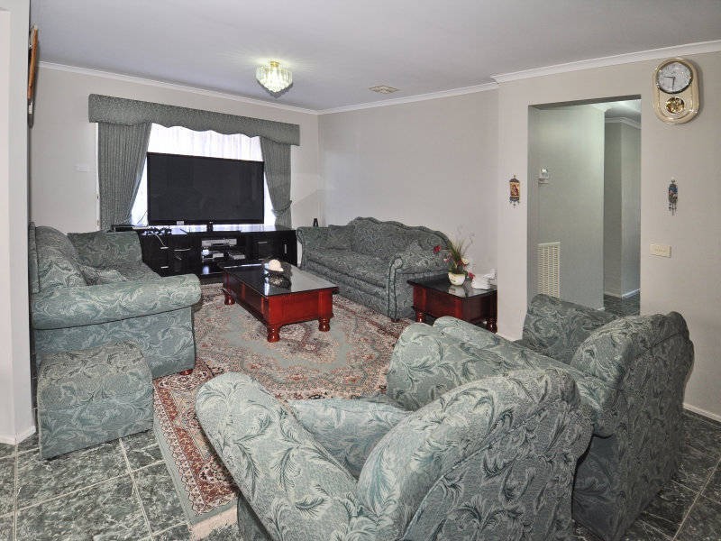 28  Salween Crescent, Roxburgh Park VIC 3064