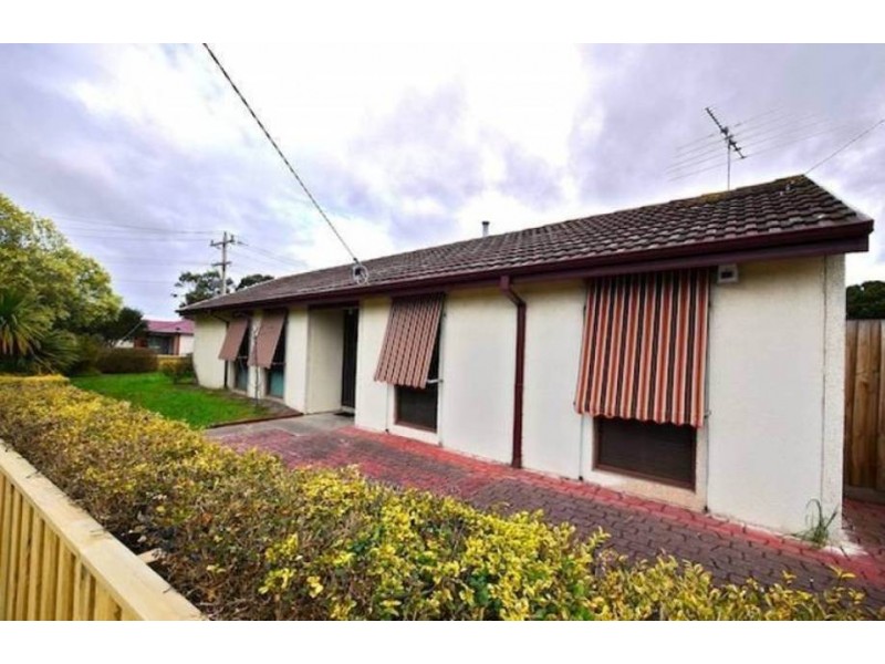 49 Malmsbury Drive, Meadow Heights VIC 3048