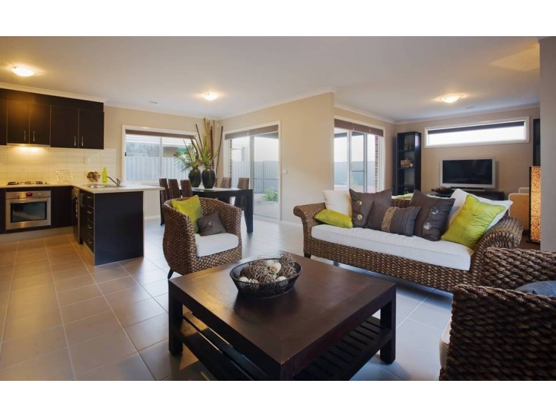 2-6 Wyndcliffe Way, Roxburgh Park VIC 3064