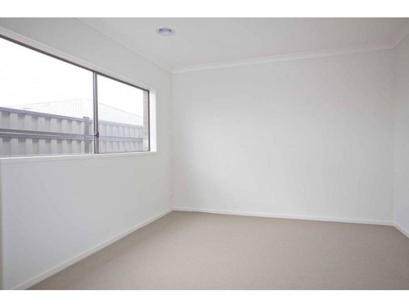 7 Thoresby Circuit, Craigieburn VIC 3064