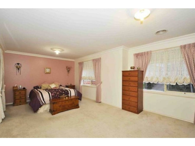 7 Hurley Rise, Roxburgh Park VIC 3064