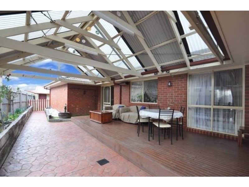 4 Esla Avenue, Roxburgh Park VIC 3064