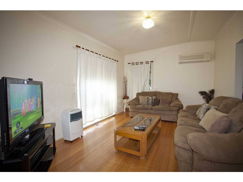 12 Hampden Street, Dallas VIC 3047