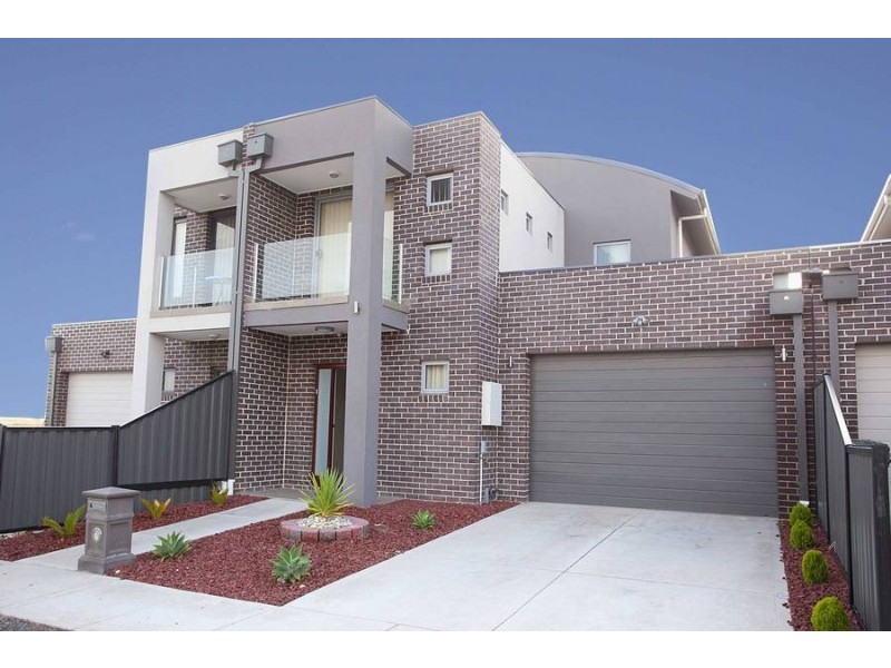 54 Coronet Avenue, Roxburgh Park VIC 3064