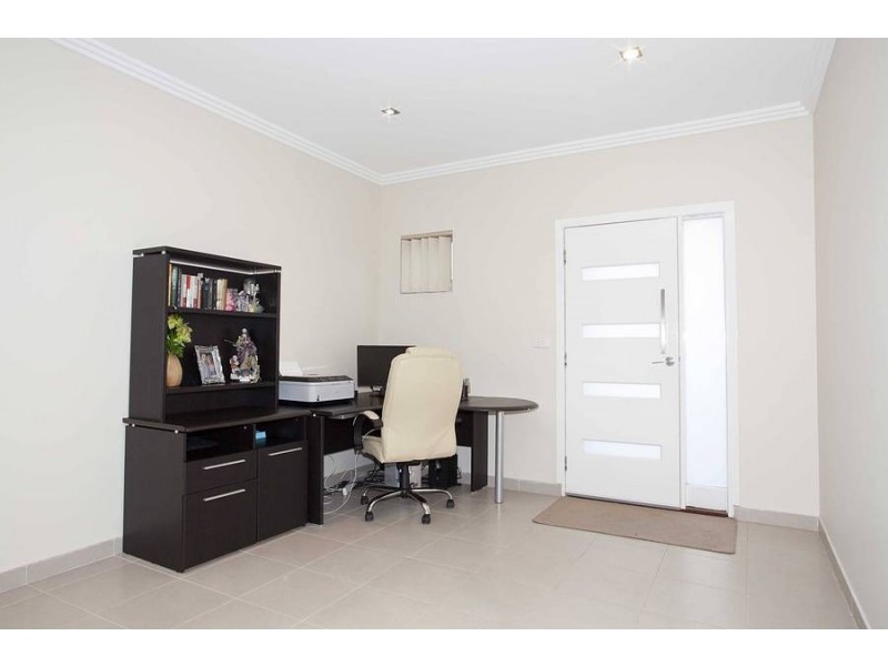 54 Coronet Avenue, Roxburgh Park VIC 3064