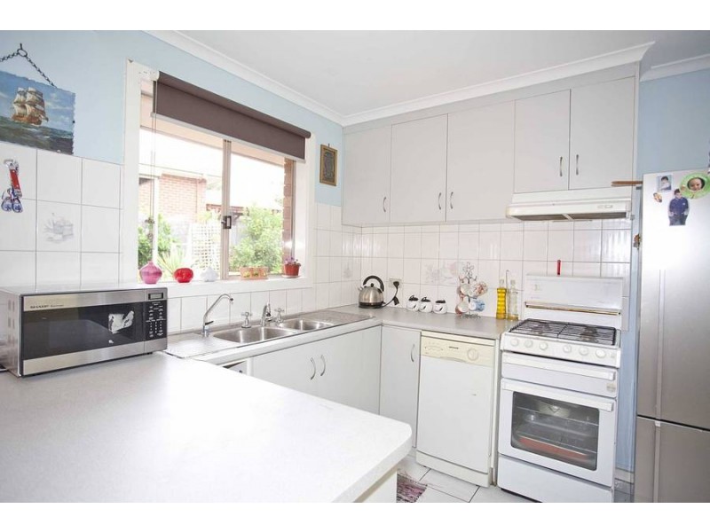 128 Lightwood Crescent, Meadow Heights VIC 3048