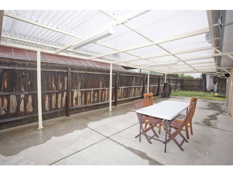 25 Phoenix Court, Roxburgh Park VIC 3064