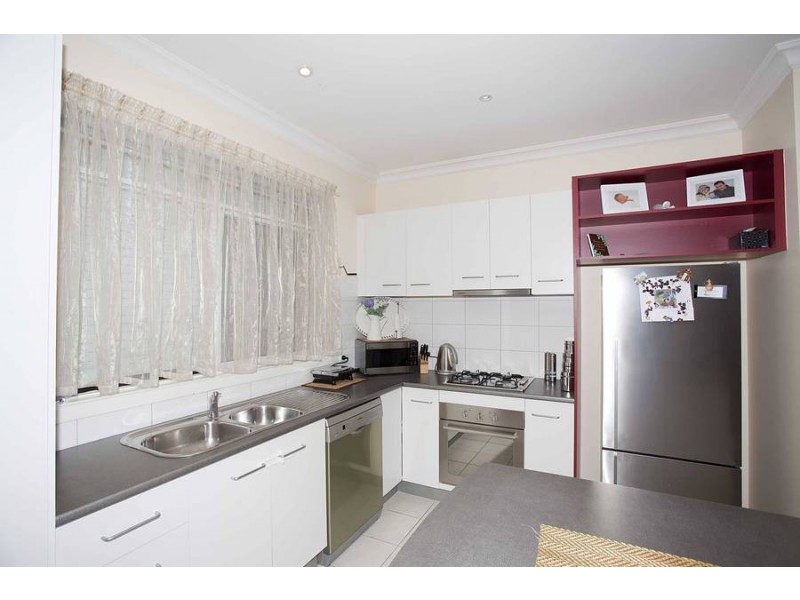 79 Ravenhill Blvd, Roxburgh Park VIC 3064