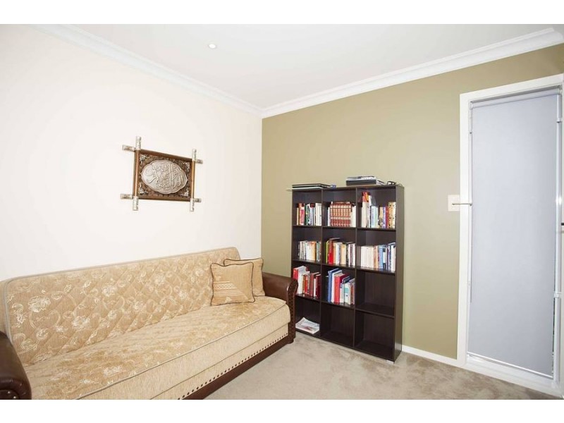 79 Ravenhill Blvd, Roxburgh Park VIC 3064